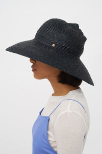 XENIA BISCUIT HAT