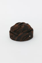 Load image into Gallery viewer, ELVEZIA BLACK AND BROWN HAT
