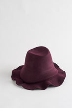 Load image into Gallery viewer, OCEANIA BORDEAUX HAT