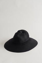 Load image into Gallery viewer, XENIA BLACK HAT