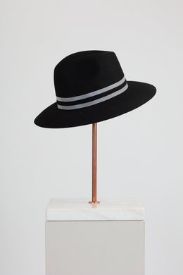 MELISA BLACK REFLECTIVE HAT